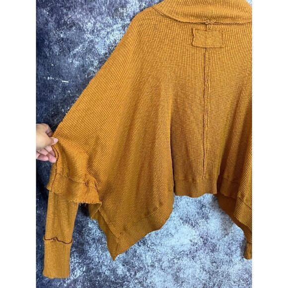 We the Free People Top Women M Yellow Oversized Crop Lagenlook Poncho Hippie - Picture 14 of 15